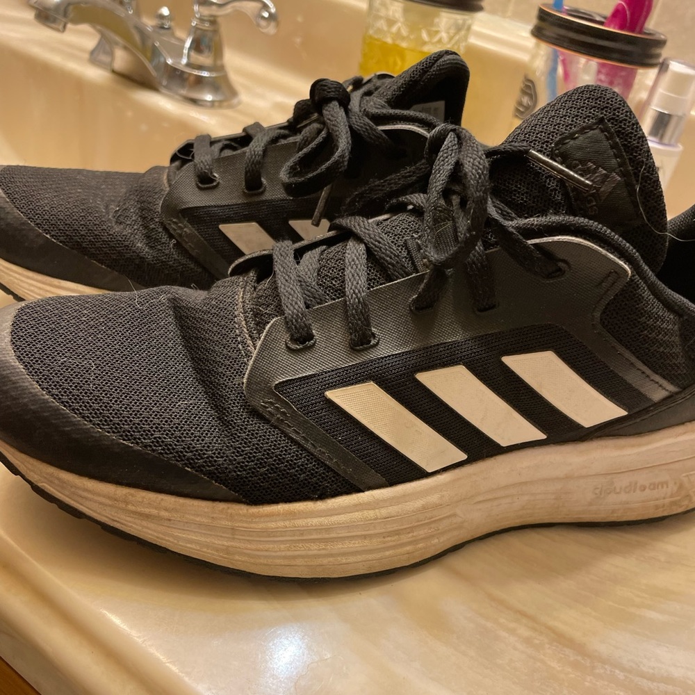 Adidas tennis shoes